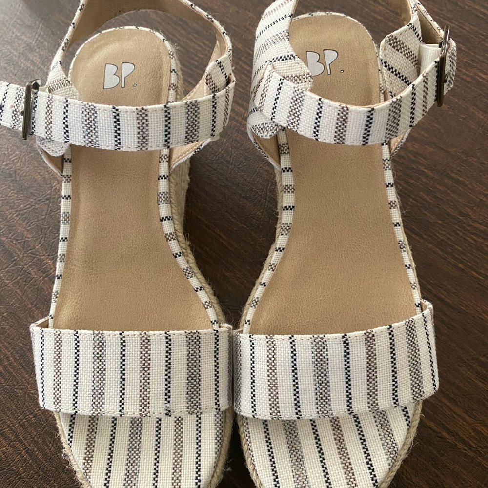 Platform shoes